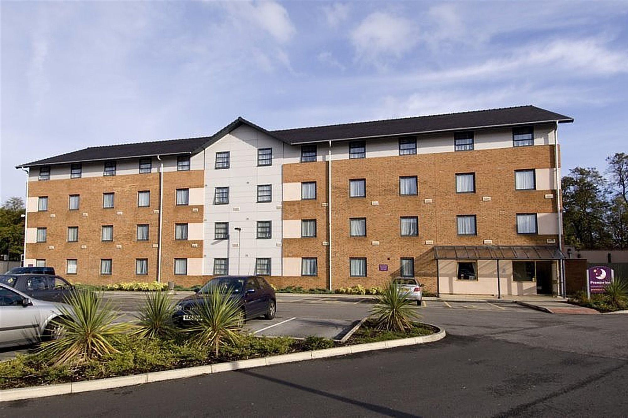 Premier Inn Manchester West Didsbury ภายนอก รูปภาพ